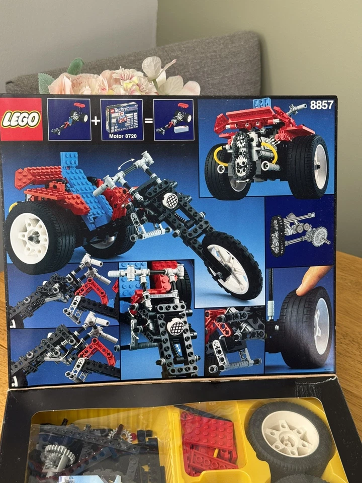 LEGO Technic 8857 Street Chopper / Trike, photo 4 of 5