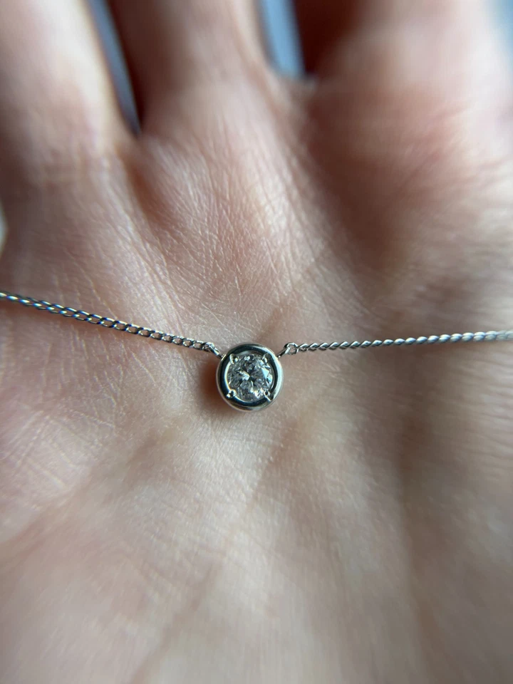 Conjunto de bisel natural de 0,35 quilates collar colgante solitario de diamantes cadena de bordillo de 16,5" Pt Foto 2 de 4