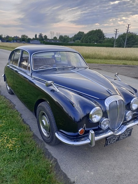 eBay - daimler v8 250 auto 1968