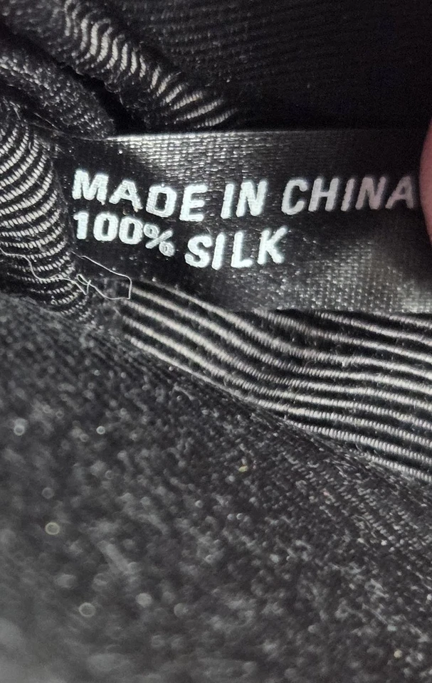 Bolso de Mano Ann Taylor Negro Seda con Bordado Floral Rosa Cierre Magnético Foto 4 de 4