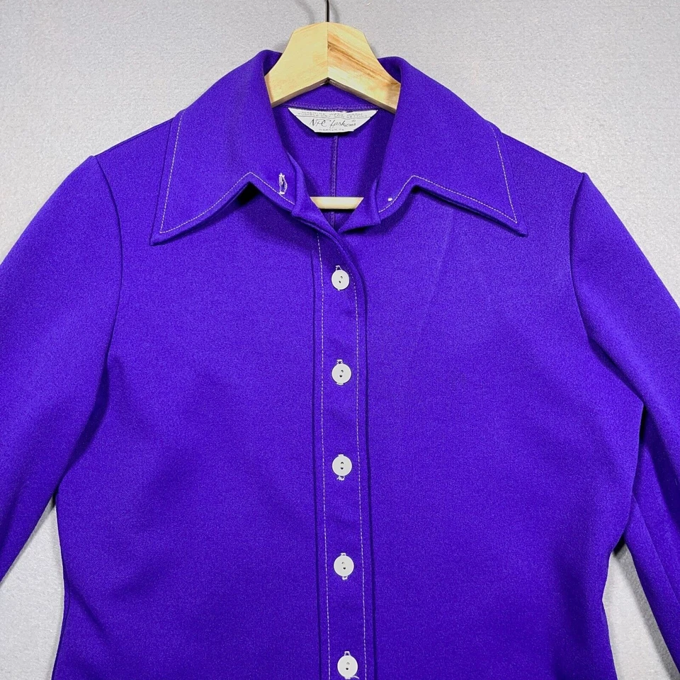 Blusa De Colección NRC Moda Mujeres Púrpura Cuello Daga Abotonada Años 60 70 Mod MCM Foto 2 de 4
