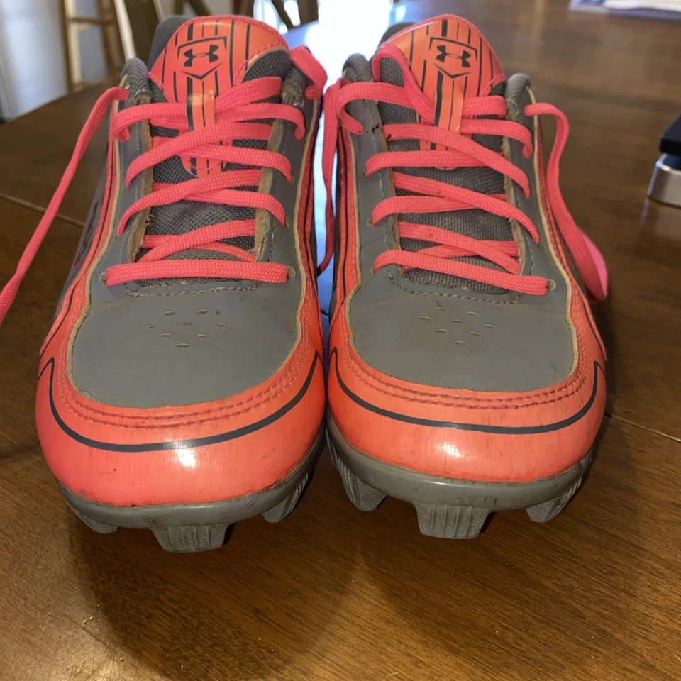 Under Armour, Athletic Girls Shoes, 2Y Gray And Pink With Rubber Cleats - Image 3 of 4