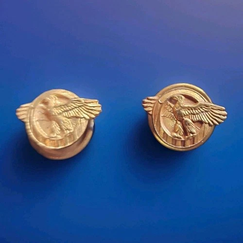 WWII US Military Honorable Discharge Button Ruptured Duck LOT OF 2 Insignia WW2