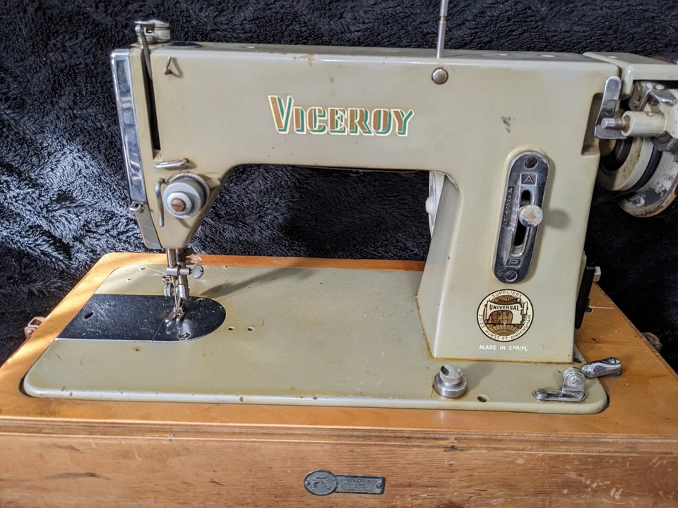 Universal Viceroy Nähmaschine - Bild 2 von 4