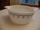 Vintage Pyrex 474 White Snowflake Garland Pattern 1  1/2 Qt Nesting Bowl USA