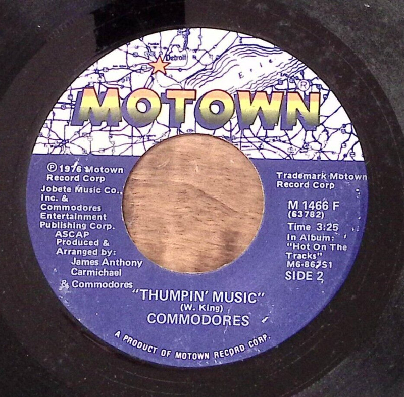 COMMODORES SAIL ON/THUMPIN' MUSIC MOTOWN RECORDS VINYL 45 62-161