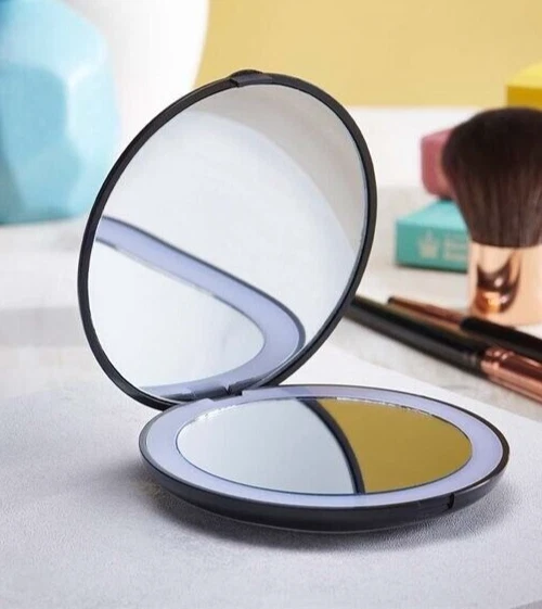 AVON FOLDABLE COMPACT LED LIGHT-UP, MAGNIFYING MIRROR ~ * BRAND NEW IN BOX * - Image 3 of 4