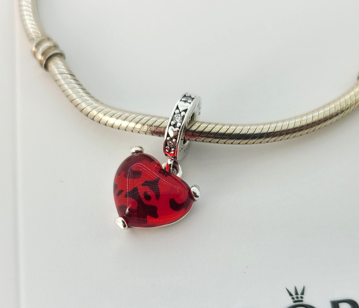 Authentic PANDORA Disney Mickey Minnie Mouse Kiss Red Murano Glass Dangle Charm