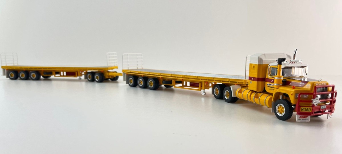 Highway Replicas 12031 Mack Superliner Flat Top Road Train