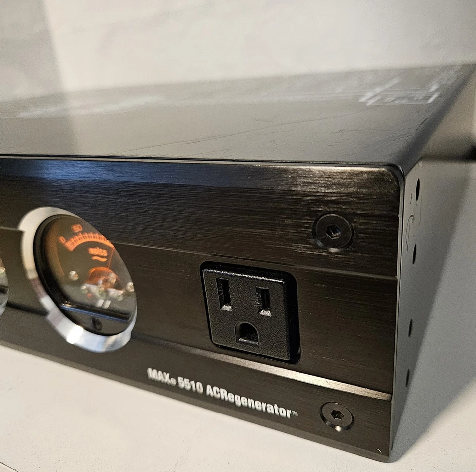 Panamax MAX 5510 AC Regenerador Transitorio Voltaje Supresor de Sobretensiones Foto 2 de 4