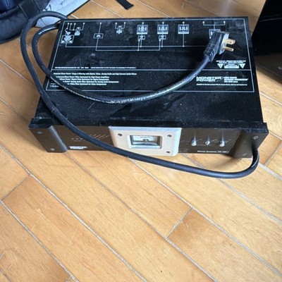 Monster Power HTS3500 MKII Rack Mountable Power Conditioner 120V 15A 8 Outlets