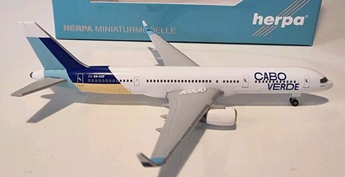 HERPA WINGS 1:500 Capo Verde Airlines Boeing 757-200 D4-CCF 534581 - Foto 3 di 8