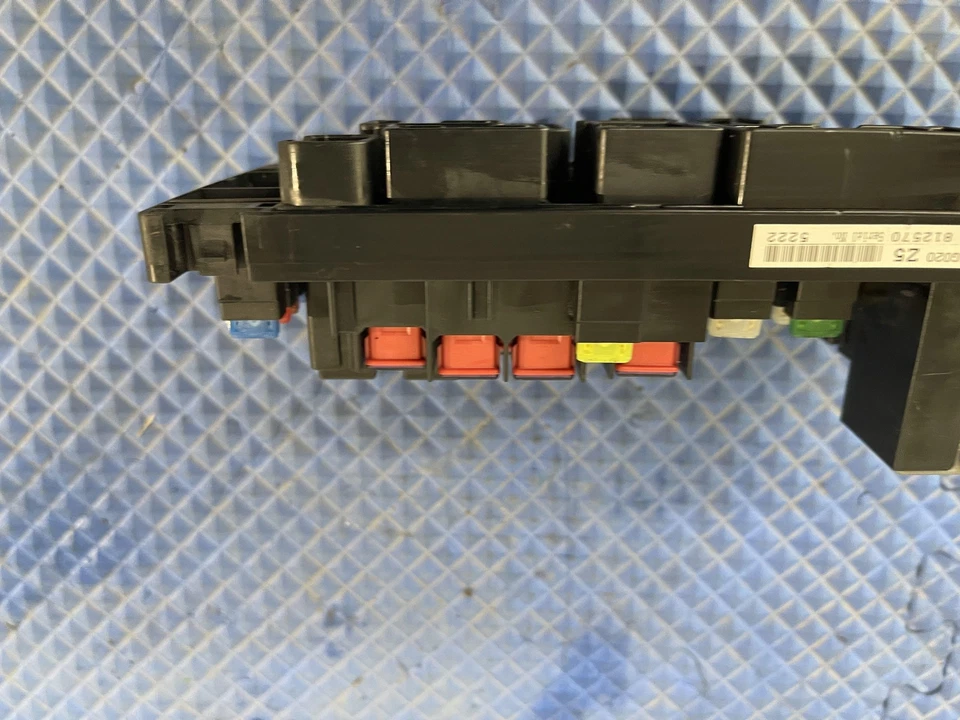 2008-2011 SUBARU IMPREZA WRX ПРЕДОХРАНИТЕЛЬ РЕЛЕ СОЕДИНИТЕЛЬНАЯ КОРОБКА 82241FG010 OEM * - Изображение 3 из 4