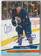 2012-13 Fleer Retro 1992-93 Ultra Autographs #9211 Taylor Hall Edmonton Oilers