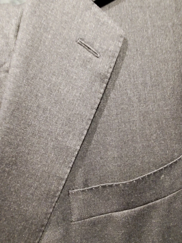 $1895 Canali Classic Men's Suit - Dark Gray - 44L - 100% Pure Wool - Image 2 of 4