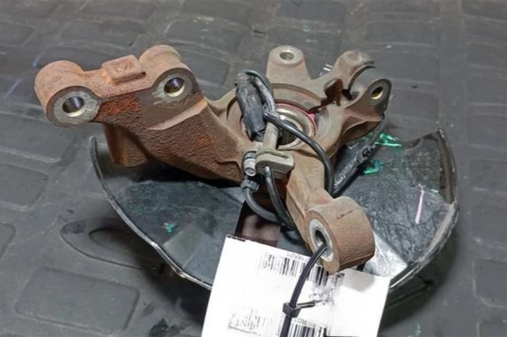 2011-2013 Ford Fiesta Front Left Driver Spindle Knuckle Assembly Oem - Image 2 of 4