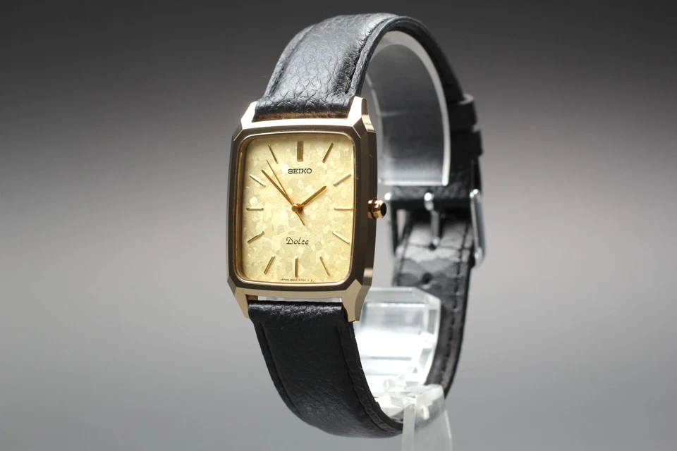 Reloj de cuarzo vintage 1981 [casi como nuevo] Seiko Dolce 8N41-5130 dorado tanque para hombre Foto 3 de 4