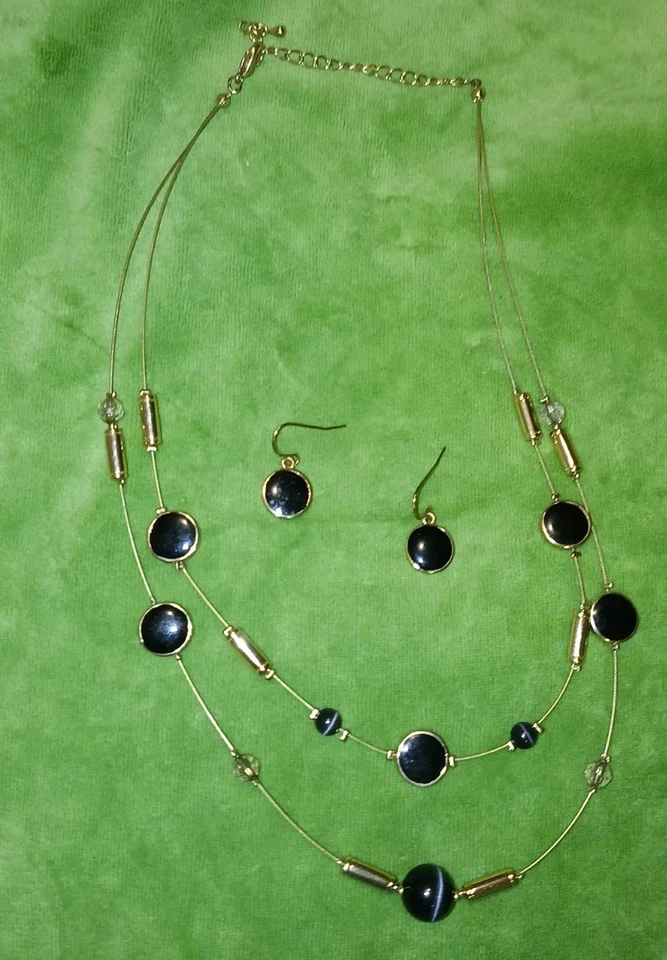 Multi-strand AVON Black Faux Onyx Cabs Gold Plated Cobra Chain Necklace/Earrings - Image 4 of 4