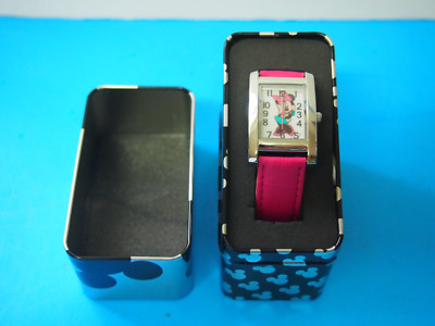 DISNEY CLASSIC MICKEY MOUSE QUARTZ WATCH