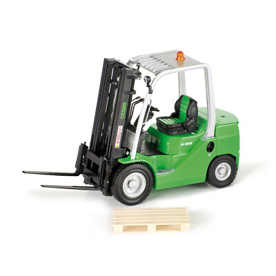Cesab M325 Elektro-Gabelstabler, 1:23   mit 4 Rädern