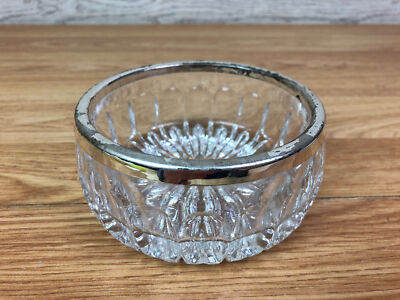 Klar geschliffene Glasschale mit Metallrand 4'' Durchmesser 