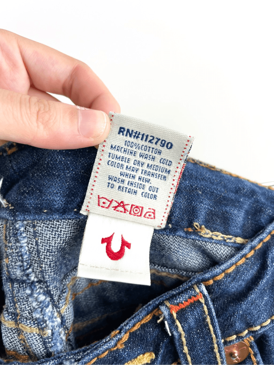 True Religion Y2K Joey Big T Rainbow 30 Embroidered Pocket True Religion Y2K Joey Big T Rainbow 30 Embroidered Pocket
