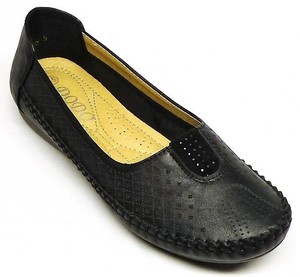 comfortable flat dress shoes