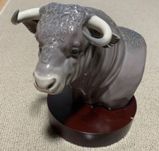 Lladro 5545 El Toro / The Bull With Base Jose Luis Alvarez 1989 Retired