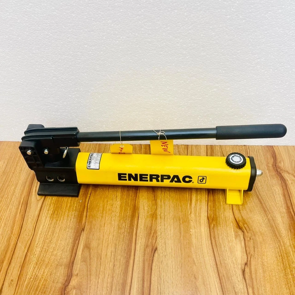 Enerpac P392 Two-Speed Hydraulic Hand Pump 700 Bar/ 10,000 PSI #New - Image 3 of 4