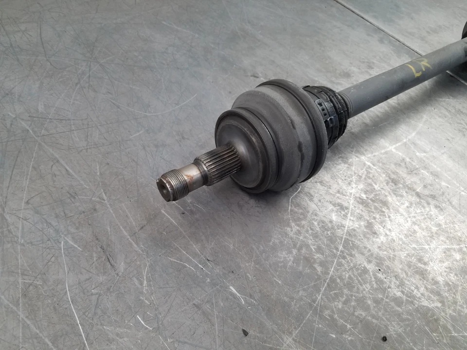 Mercedes Benz AMG E 63 2012 eje trasero izquierdo CV #2691 VV9 Foto 3 de 4