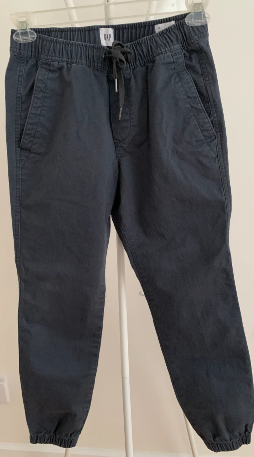 GAP Essential Jogger Dark Gray comfort pull-on Mens XS, 99% cotton. 1% spandex