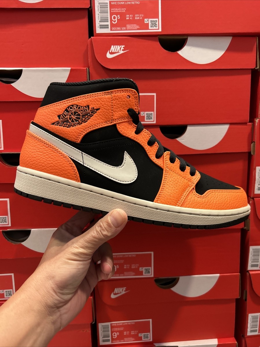 靴 AIR JORDAN JORDAN 1 MID 'BLACK CONE' Air Jordan 1 Mid 