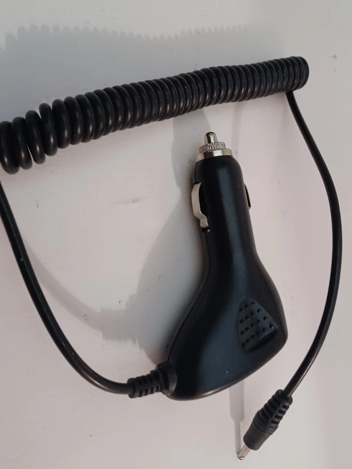 Adaptador de corriente de vehículo Radio Shack Voice Star (273-1358) para Motorola L6/L7/RAZR Foto 2 de 4