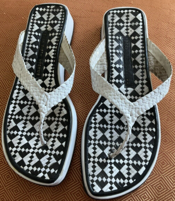 Saks 5th Ave Thong Sandals size 38/8 Leather woven White  display picture 1