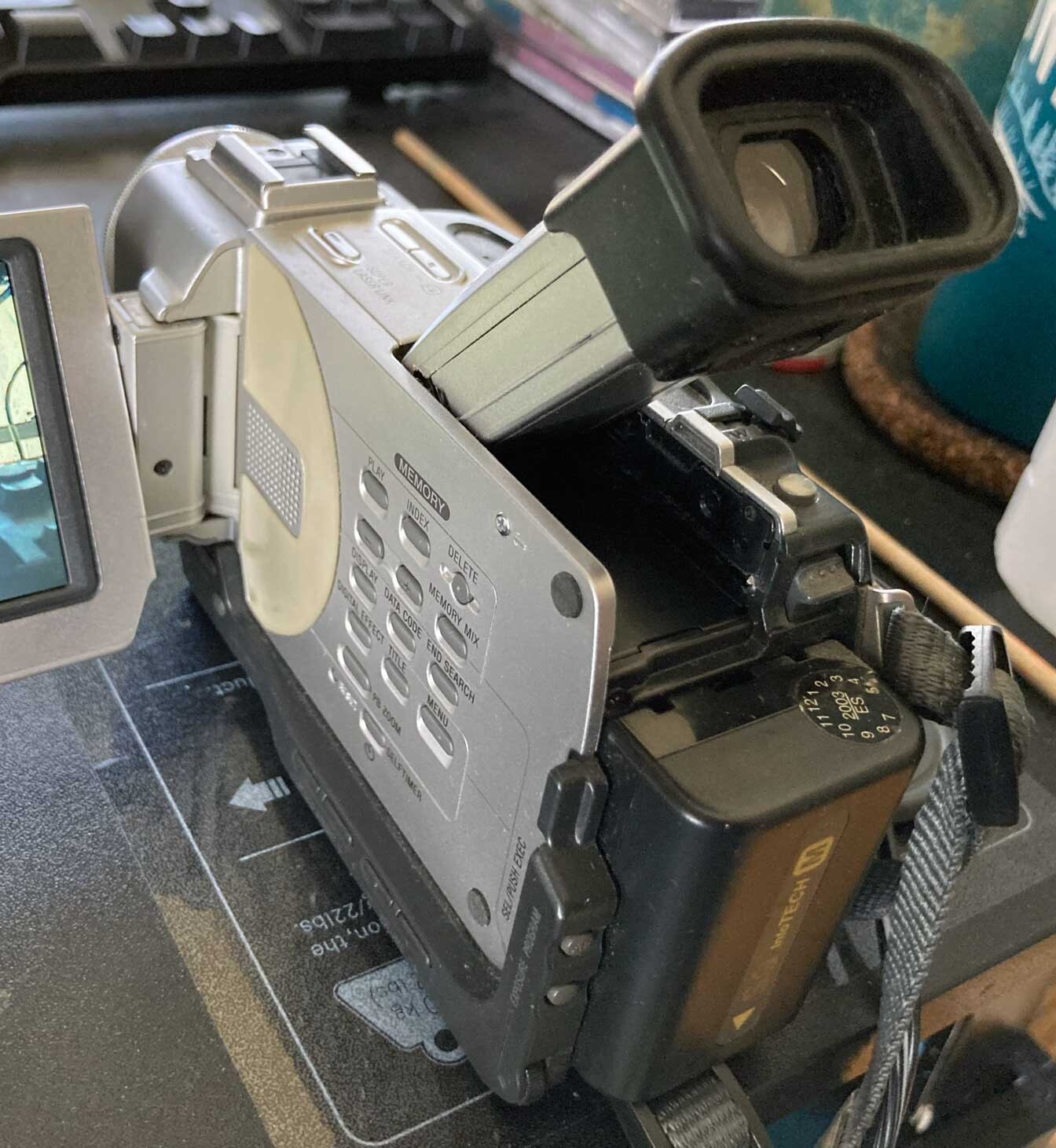 Sony Handycam MiniDV Video Camcorder DCRTRV11 AC adapter, works weak