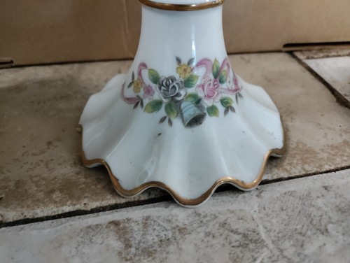 Lefton Porcelain Taper Candlestick Holder XA 7790 Gold Accent Floral Pattern - Picture 2 of 5