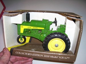 john deere 630 toy tractor
