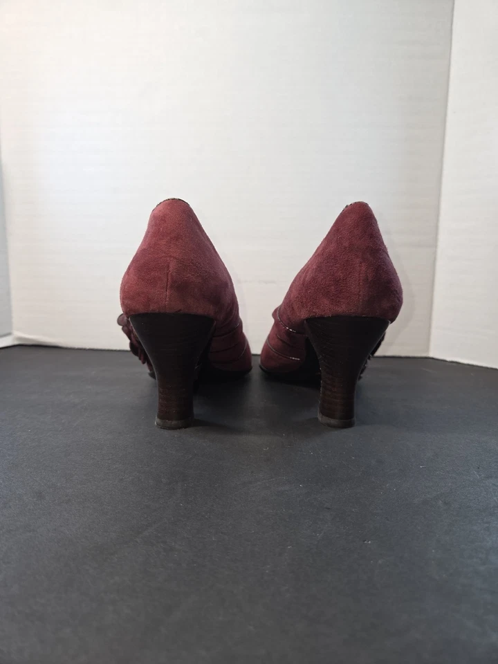 Burgundy Mary Jane Calypso Softspots heels with a Flower Design - Image 2 of 4