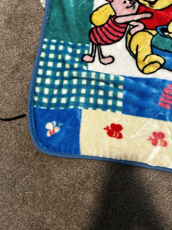 Vintage Disney Crown Crafts Winnie the Pooh Piglet Honey Pot Baby Blanket 30x45 - Image 3 of 4