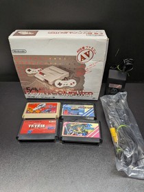 Nintendo AV FAMICOM With Box Games & 2 Controllers US Seller Tested Works Well