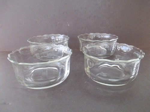 4---Vintage Clear Thick Glass Salad/Fruit Bowls With Scalloped Edge