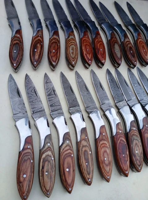 LOTE de 20 piezas Cuchillo Plegable de Acero Damasco, Cuchillos de Bolsillo con Funda de Cuero Foto 3 de 4