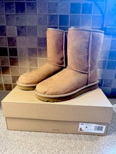 UGG Womens Classic Short II Boots  Chestnut  1016223  Authentic - Worn 1 time