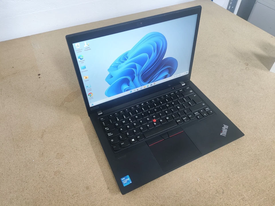 Lenovo ThinkPad T14 · i5-1145G7 · 16GB · 256GB, foto 3 de 5
