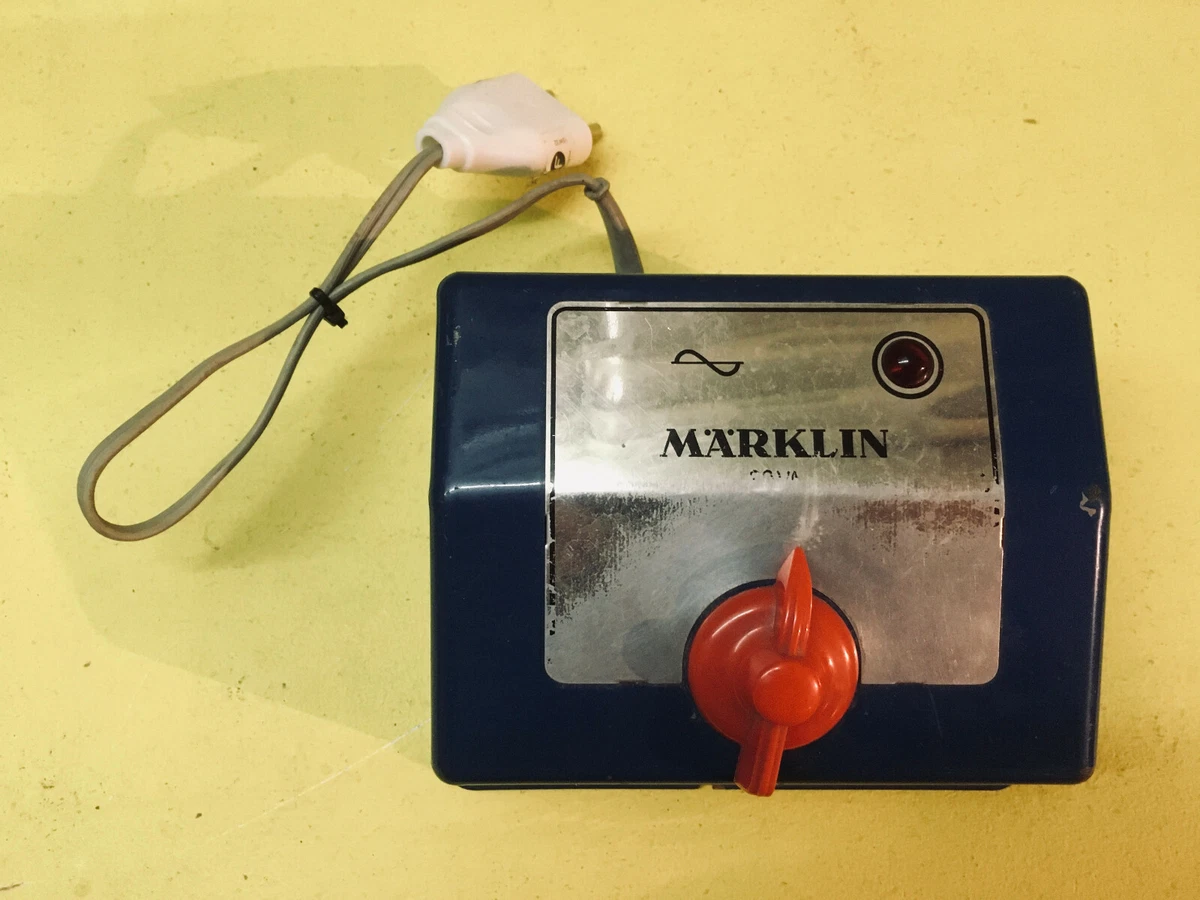 Märklin H0 - 6631 - Transformateur (2) - 2 transformateurs