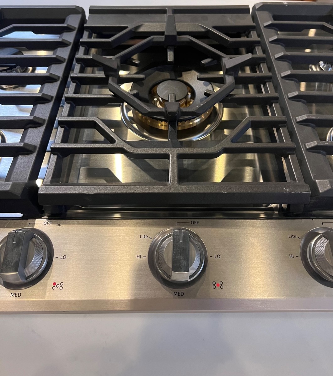 36 Smart Gas Cooktop with 22K BTU Dual Power Burner in Stainless Steel
