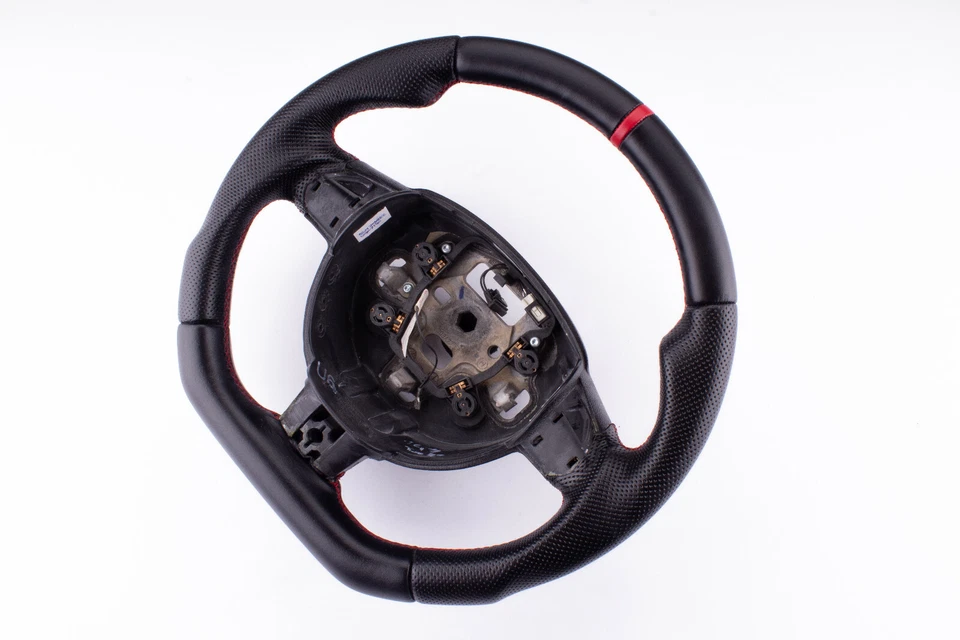 Lenkrad beziehen mit Leder für Ford Focus 2 RS Bj. 2008 TUNING McarStyling — 第 2/3 张图片