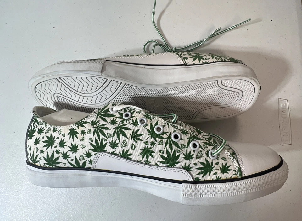 Diamond Supply x Jet Life Curren$y Low 4/20 Sneaker Limited # Made. Size 10 - Image 3 of 4