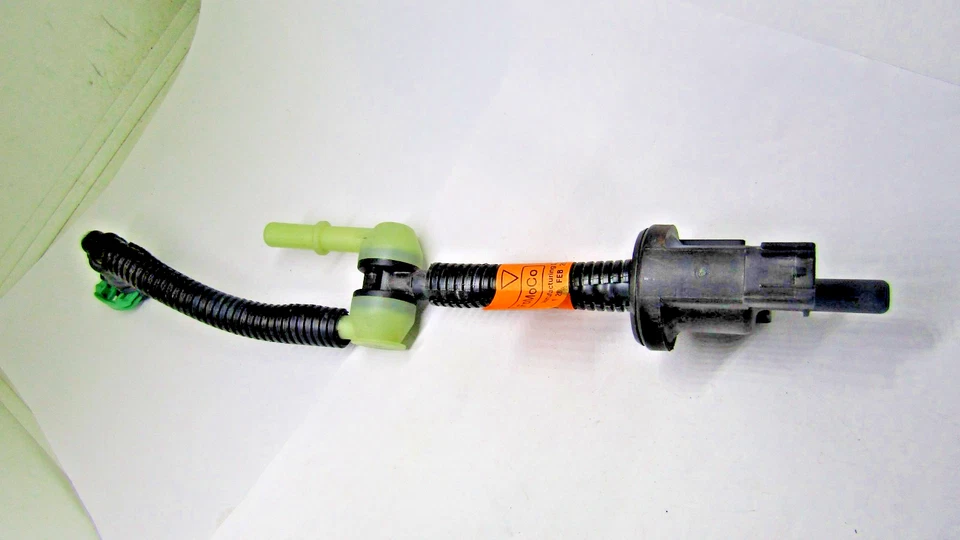 Solenoide de purga de bote de vapor genuino Ford GL3Z-9B325-B Foto 3 de 4