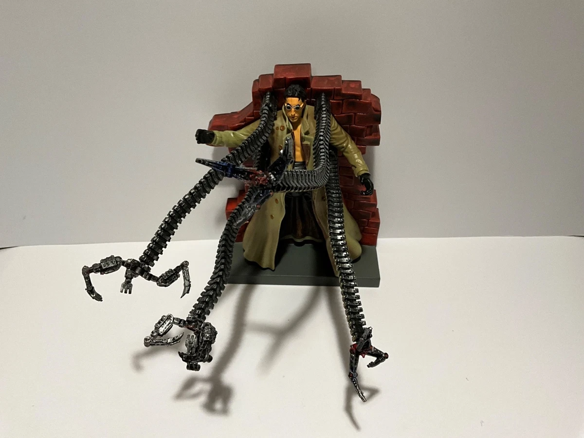 Doctor Octopus/Doc Ock Brick Wall Action Figure Spiderman 2. 2004 Toy Biz Marvel